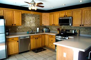 225 Satinwood Dr unit D1, Middletown, NJ 07748 - photo 5
