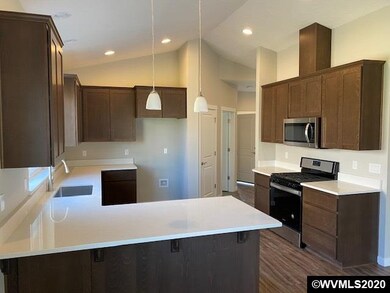 2956 NE Trask Ln, Albany, OR 97321 - photo 2