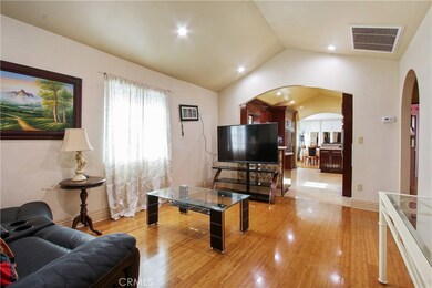 1215 S Grevillea Ave, Inglewood, CA 90301 - photo 3