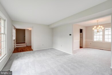 9831 Wolcott Dr, Burke, VA 22015 - photo 5