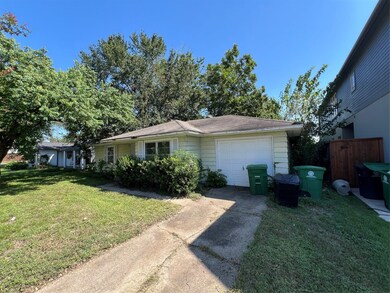 1807 Woodcrest Dr, Houston, TX 77018 - photo 3