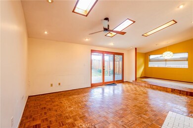 267 Hanover Dr, Costa Mesa, CA 92626 - photo 6