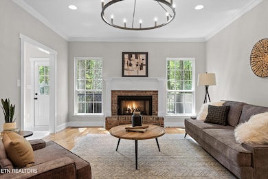 914 Olsen Ave, Signal Mountain, TN 37377 - photo 2