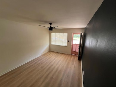 906 E 46th St unit B, Austin, TX 78751 - photo 3