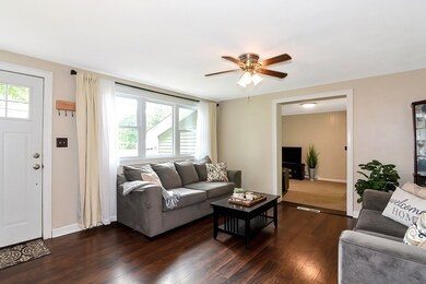 4 Malquinn Dr, Hopedale, MA 01747 - photo 3