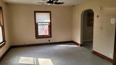 523 S Main St, Mountain Grove, MO 65711 - photo 3