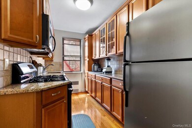 142 Garth Rd unit 2H, Scarsdale, NY 10583 - photo 3