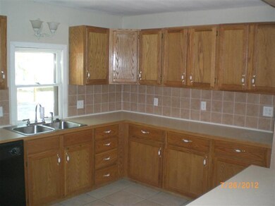 311 Missouri Ave, Nixa, MO 65714 - photo 3