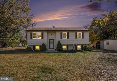 131 Red Oak Dr, Boyertown, PA 19512 - photo 2