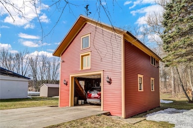 Carriage house garage