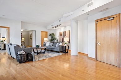 111 4th Ave N unit 601, Minneapolis, MN 55401 - photo 3