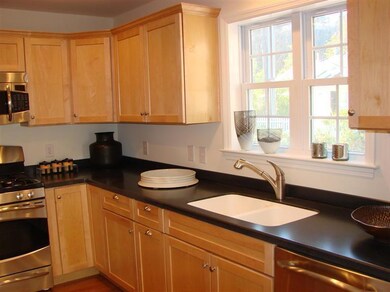 31 Bangs St unit B, Provincetown, MA 02657 - photo 4