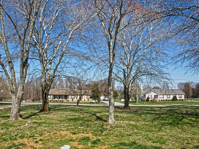 2223 Sims Rd, Shelbyville, TN 37160 - photo 4