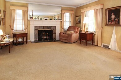 84 Howard Park Dr, Tenafly, NJ 07670 - photo 5