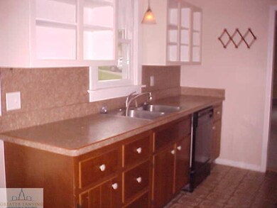 117 Paris Ave, Lansing, MI 48910 - photo 3