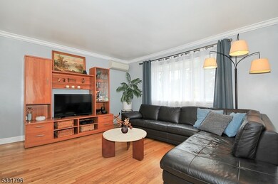 426 Edgewood Rd, Linden, NJ 07036 - photo 3