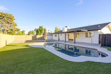 2070 E FREMONT DR