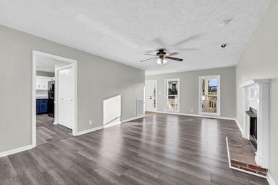 2185 Bauling Ct, Clarksville, TN 37040 - photo 7