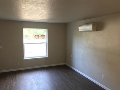 711 SE 11th St, Grants Pass, OR 97526 - photo 2