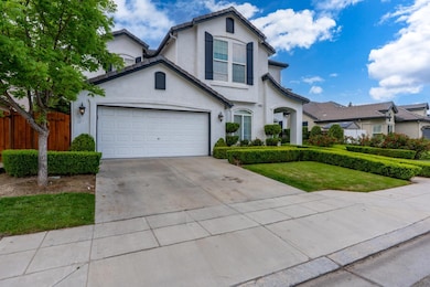 10717 N Bunkerhill Dr, Fresno, CA 93730 - photo 3