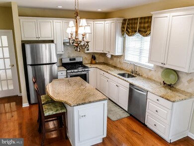 54 Edgemont Ln, Langhorne, PA 19047 - photo 6