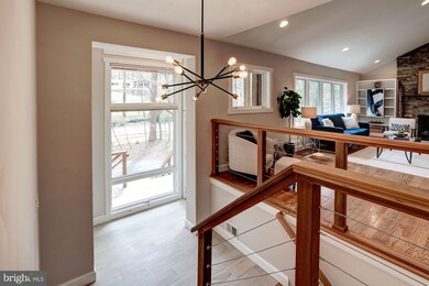 9008 Hamilton Dr, Fairfax, VA 22031 - photo 6