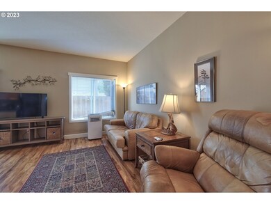 1721 N Manzanita St, Canby, OR 97013 - photo 7