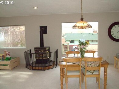 380 Thompson St, Heppner, OR 97836 - photo 5