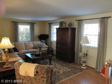 3211 Castleleigh Rd, Beltsville, MD 20705 - photo 4