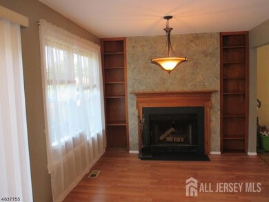 58 Delikat Ln, Sayreville, NJ 08872 - photo 5