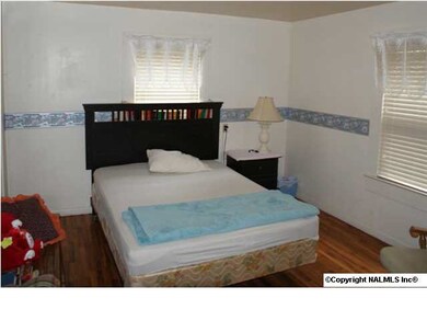 1561 Cottonville Rd unit A, Grant, AL 35747 - photo 4