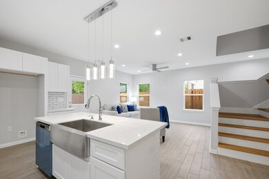 9291 Kingsflower Cir, Houston, TX 77075 - photo 7