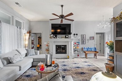 1925 Creekview Ln, Raymore, MO 64083 - photo 4