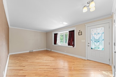 23W620 Walnut St, Roselle, IL 60172 - photo 4