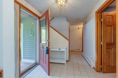 16 Woodside Dr, Londonderry, NH 03053 - photo 5