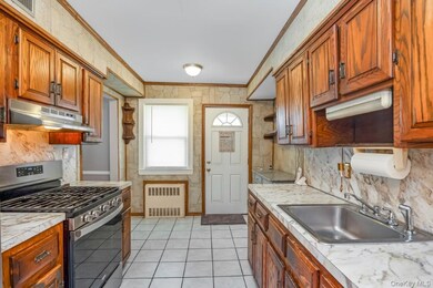 67-72 78th St, Flushing, NY 11379 - photo 6