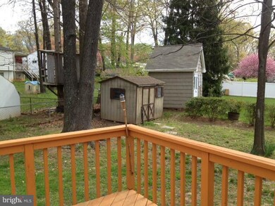 202 Woodland Rd, Gaithersburg, MD 20877 - photo 2