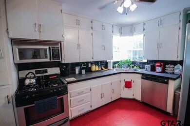 422 422 E 6th St, Tyler, TX 75701 - photo 7