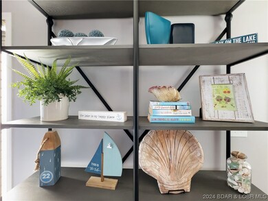 Modern, Coastal Decor