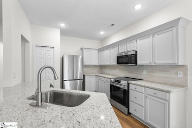 19 Oxbow Ct, Simpsonville, SC 29680 - photo 2