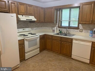 23187 Falling Leaf Ln, California, MD 20619 - photo 7