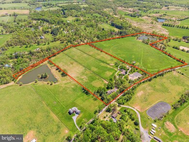 19606 Ridgeside Rd, Bluemont, VA 20135 - photo 2