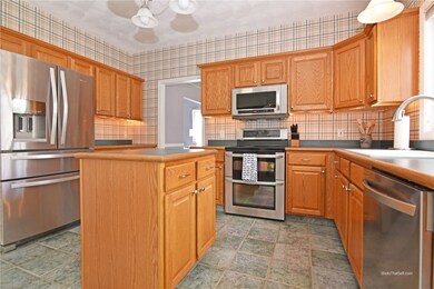 179 Orchard Woods Dr, Saunderstown, RI 02874 - photo 7
