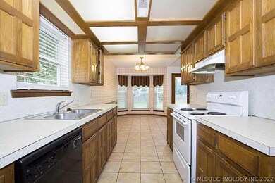 1310 W Hot Springs St, Broken Arrow, OK 74011 - photo 5