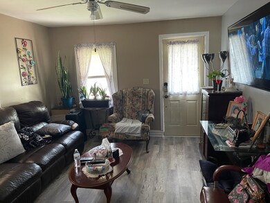 115 N Frolic Ave, Waukegan, IL 60085 - photo 4