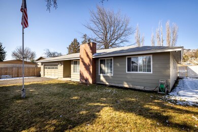 1156MapleDr.-39