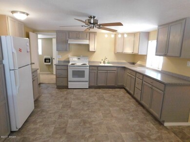 2058 Pinehaven (12)
