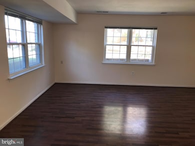 5919 Quantrell Ave unit 5919, Alexandria, VA 22312 - photo 2