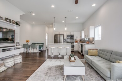 811 E Elmira St unit 14, San Antonio, TX 78212 - photo 4