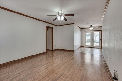 5816 NW 67th St, Warr Acres, OK 73132 - photo 4